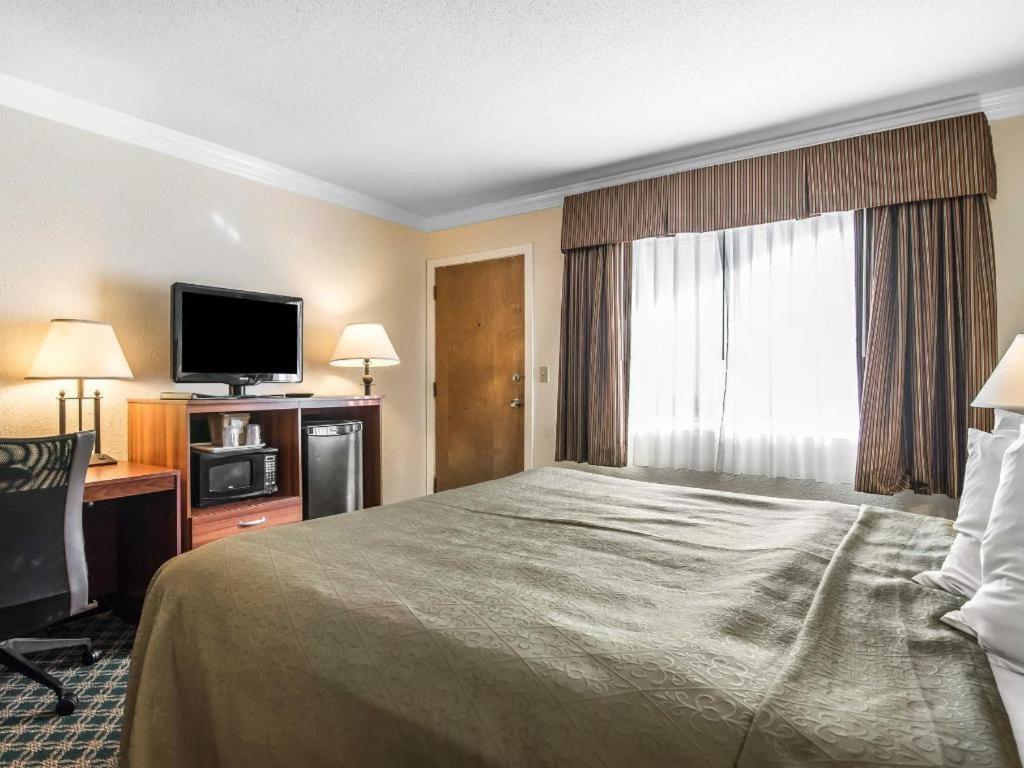 Quality Inn Rutland Exterior photo
