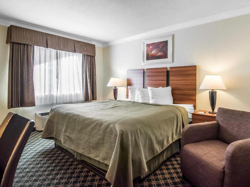 Quality Inn Rutland Exterior photo